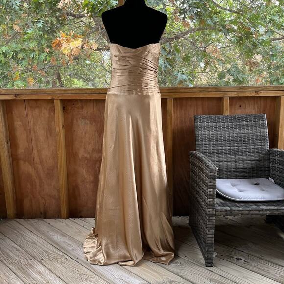 Laundry By Shelli Segal 100% Silk Gold Strapless Formal Size 8. NEW - Picture 3 of 9